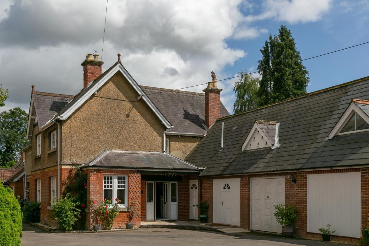 The Garden House Grittleton Bed & Breakfast エクステリア 写真